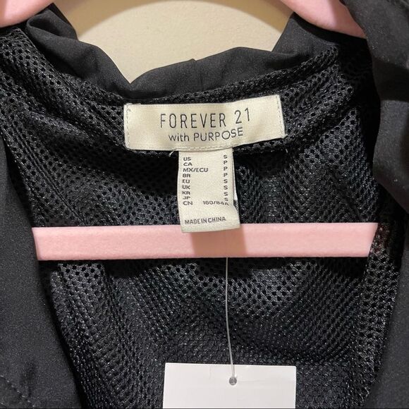 Forever 21 Black Gray Zip Crop Activewear Long Sleeve Hoodie Windbreaker - Picture 3 of 4